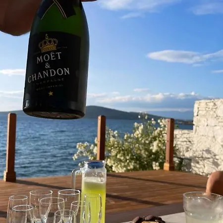 Love Beach Villa Αλικαρνασσός