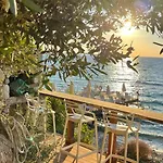 Love Beach Villa * 博德鲁姆